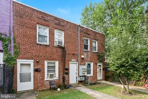 3427 B St SE, Washington, DC 20019