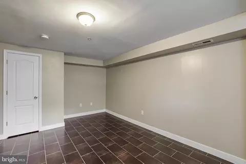 302 V St NE, Washington, DC 20002 photo 29