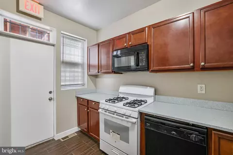 302 V St NE, Washington, DC 20002 photo 22