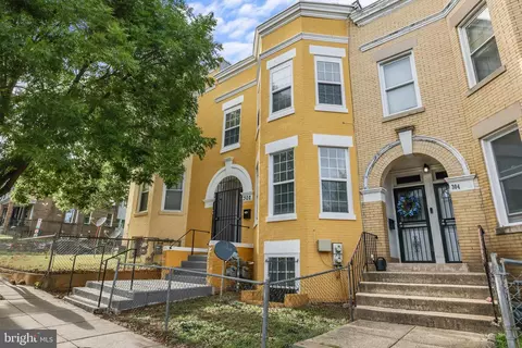 302 V St NE, Washington, DC 20002 photo 3