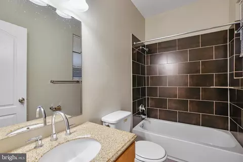 302 V St NE, Washington, DC 20002 photo 18