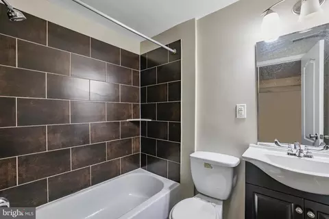 302 V St NE, Washington, DC 20002 photo 35