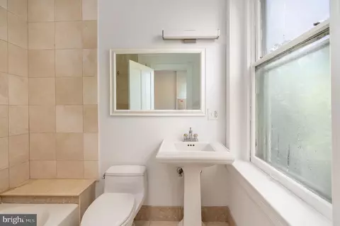 1683 35th St NW, Washington, DC 20007 photo 21