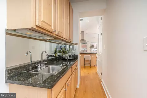 1683 35th St NW, Washington, DC 20007 photo 9
