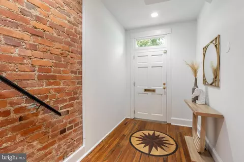 1683 35th St NW, Washington, DC 20007 photo 2