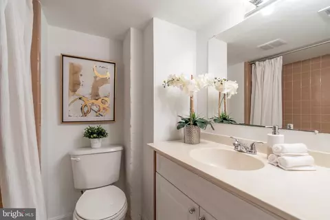 1683 35th St NW, Washington, DC 20007 photo 32
