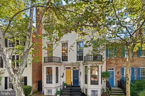 3042 P St NW, Washington, DC 20007