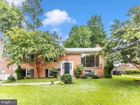 6949 32nd St NW, Washington, DC 20015