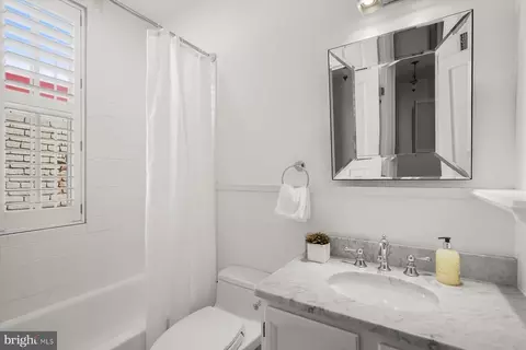 433 10th St NE, Washington, DC 20002 photo 23