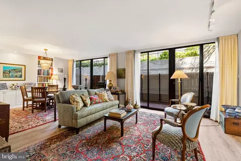 700 New Hampshire Ave NW #118, Washington, DC 20037