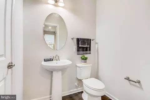 3706 Jamison St NE, Washington, DC 20018 photo 4