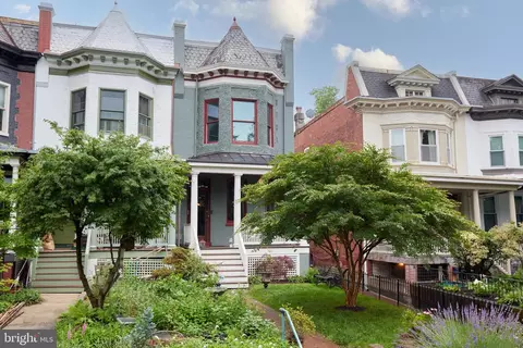 3437 Oakwood Ter NW, Washington, DC 20010