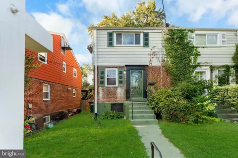 164 Elmira St SW, Washington, DC 20032