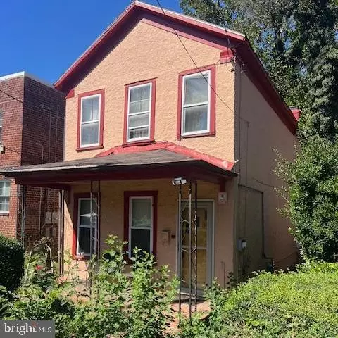 1014 48th St NE, Washington, DC 20019