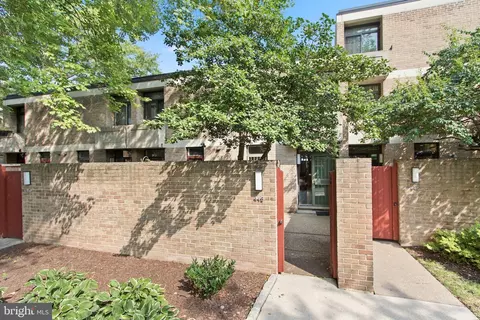 448 M St SW #4, Washington, DC 20024