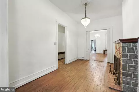 223 C St SE, Washington, DC 20003 photo 7