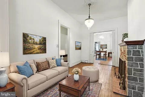 223 C St SE, Washington, DC 20003 photo 8