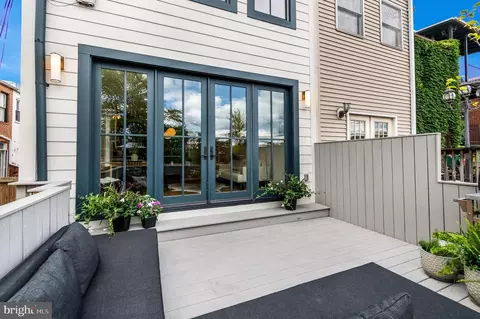 Exterior - 326 D St NE, Washington, DC 20002 photo 6 of 7