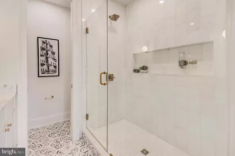 Bath - 326 D St NE, Washington, DC 20002 photo 3 of 5