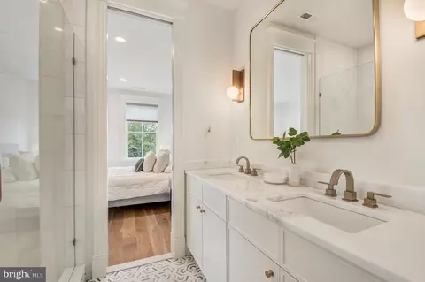 Bath - 326 D St NE, Washington, DC 20002 photo 2 of 5