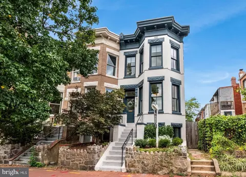 326 D St NE, Washington, DC 20002