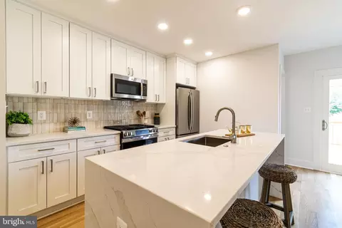 414 21st St NE, Washington, DC 20002 photo 3