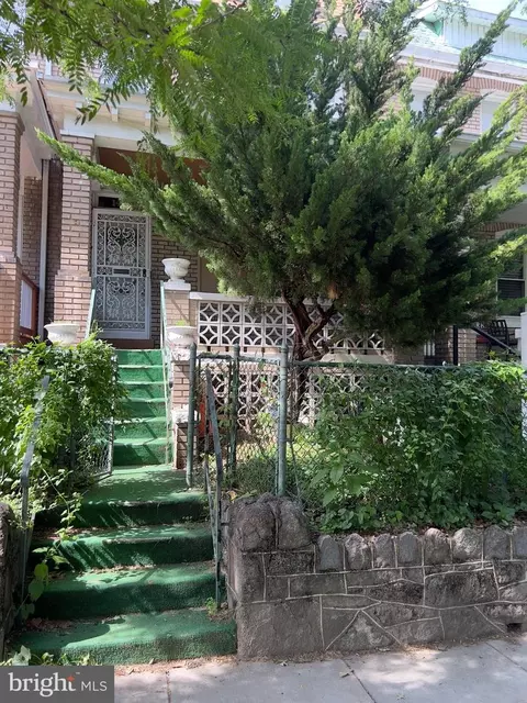 1418 E Street St NE, Washington, DC 20002