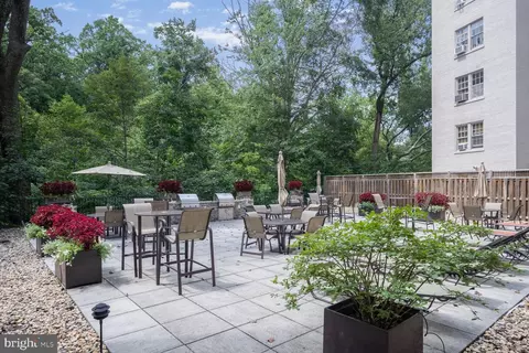 Exterior - 2737 Devonshire Pl NW #418, Washington, DC 20008 photo 2 of 2