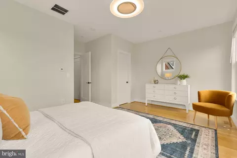 1311 D St SE, Washington, DC 20003 photo 37