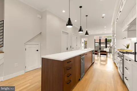 1311 D St SE, Washington, DC 20003 photo 12