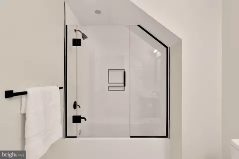 1311 D St SE, Washington, DC 20003 photo 46