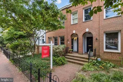 817 E Street St SE, Washington, DC 20003