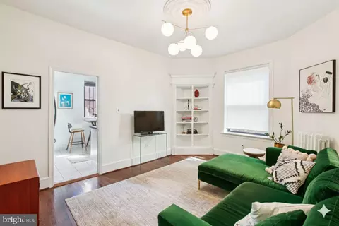 147 R St NE #7, Washington, DC 20002