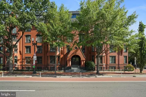 1020 Pennsylvania Ave SE #404, Washington, DC 20003