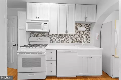120 18th St SE, Washington, DC 20003 photo 14