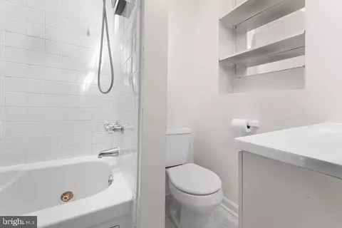 120 18th St SE, Washington, DC 20003 photo 18