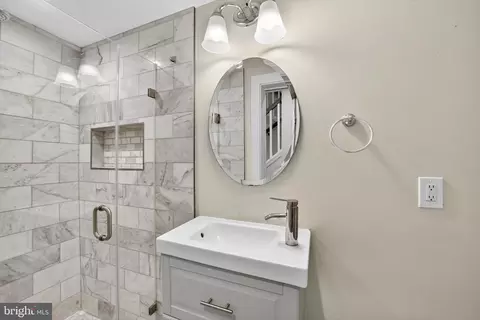 Bath - 2016 4th St NE #1, Washington, DC 20002 photo 2 of 2
