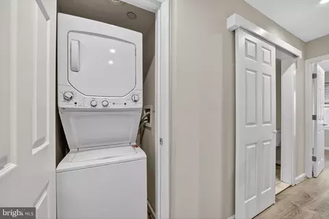 Entry Way - 2016 4th St NE #1, Washington, DC 20002 photo 4 of 4