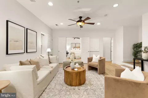 330 Rhode Island Ave NE #40, Washington, DC 20002