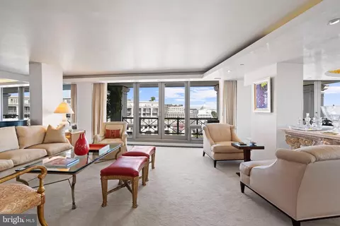 801 Pennsylvania Ave NW #1218, Washington, DC 20004