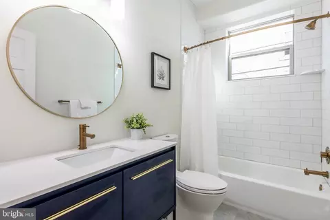 Bath - 1809 3rd St NE #1, Washington, DC 20002 photo 3 of 4