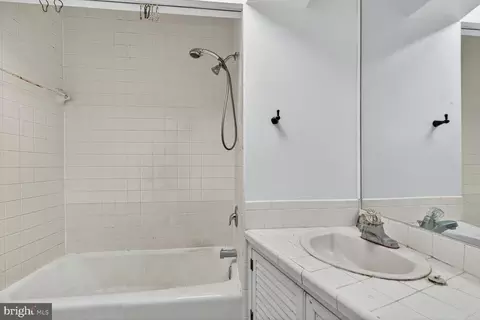 438 16th St SE, Washington, DC 20003 photo 10