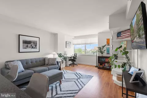 800 4th St SW #S712, Washington, DC 20024