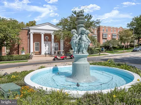 3450 38th St NW #F408, Washington, DC 20016
