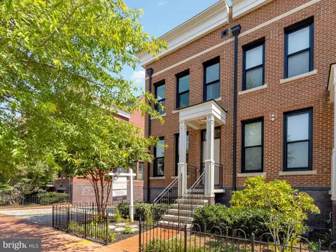 Exterior - 412 13th St SE, Washington, DC 20003 photo 10 of 14