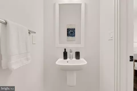 Other - 412 13th St SE, Washington, DC 20003 photo 4 of 20