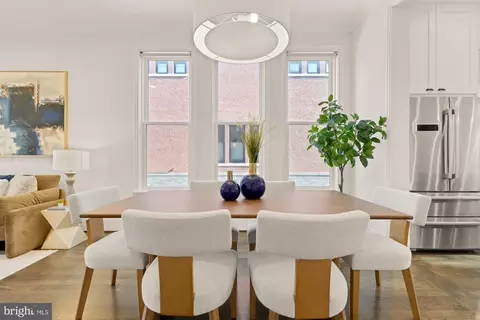 Dining - 412 13th St SE, Washington, DC 20003 photo 2 of 4