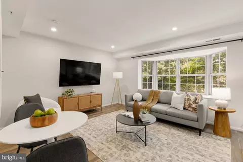 3804 Rodman St NW #302, Washington, DC 20016