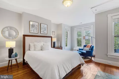 207 10th St NE, Washington, DC 20002 photo 22