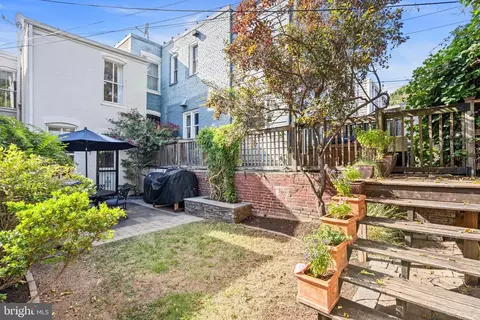 207 10th St NE, Washington, DC 20002 photo 20